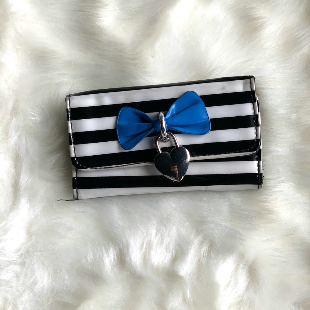 Compact wallet